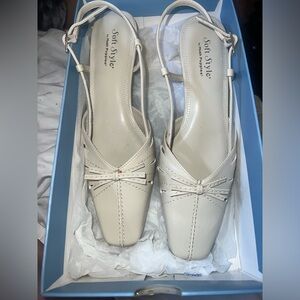 Soft style hush puppies heels